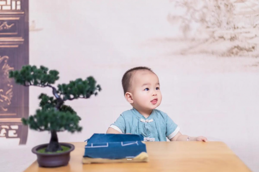 昆山三个月宝宝抬头不稳